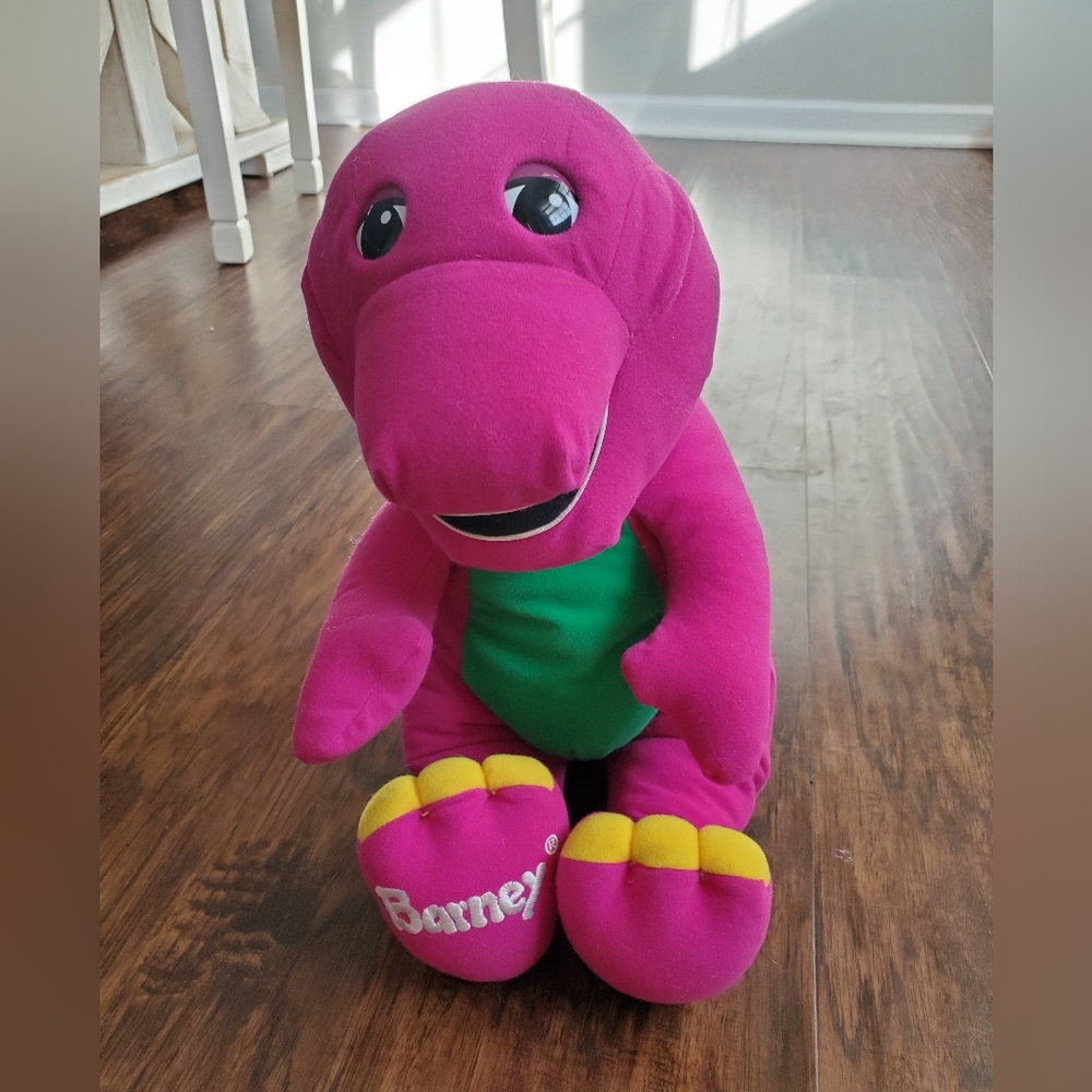 Vintage 1992 stuffed talking Barney the Dinosaur